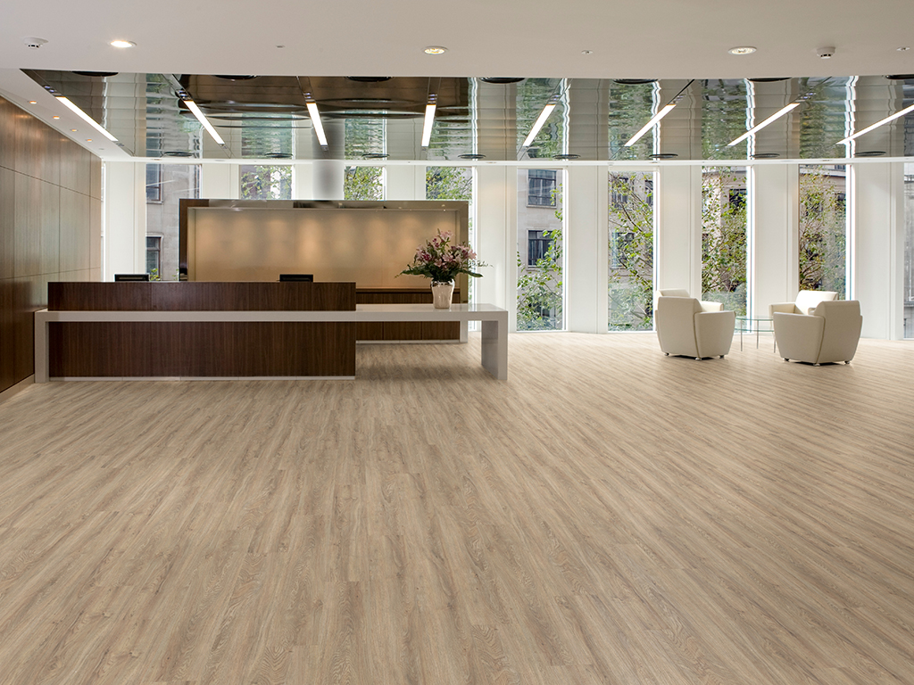 Willis Building London 2007 Office Interior Maris Interiors Reception area Reception desk High gloss black reception ceiling Timber clad wall