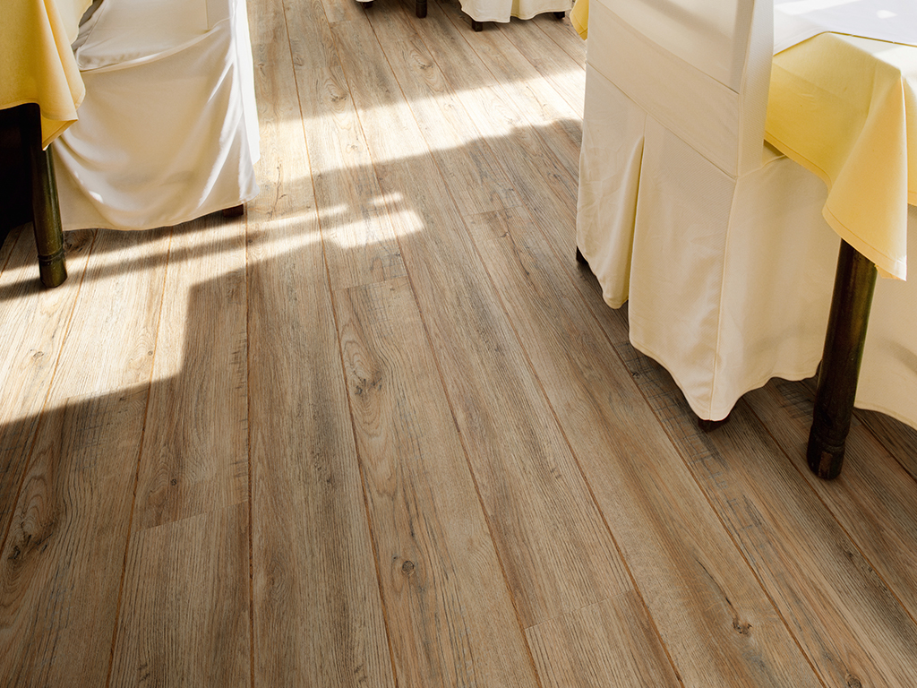 Affinity 255_9878 Cross Sawn Timber_Restaurant_1024x768px