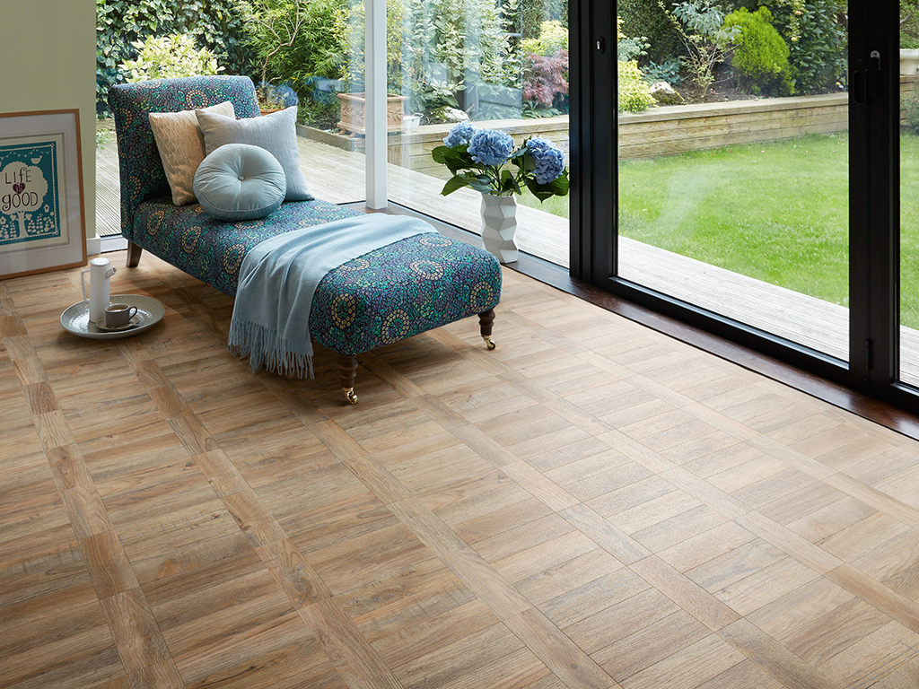 Camaro_2251 Cambridge Parquet_Chaise Lounge_1024x768px