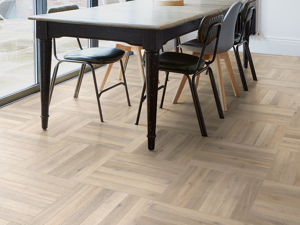 Camaro_LPQ2257 Naked Blond Oak Large Parquet_Dining (new)_1024x768px