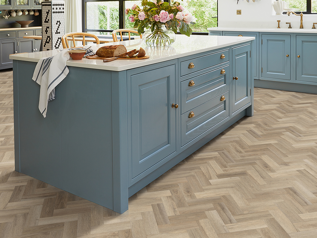 Colonia_4642 Bloomfield Oak Small Parquet_Kitchen 2_1024x768px