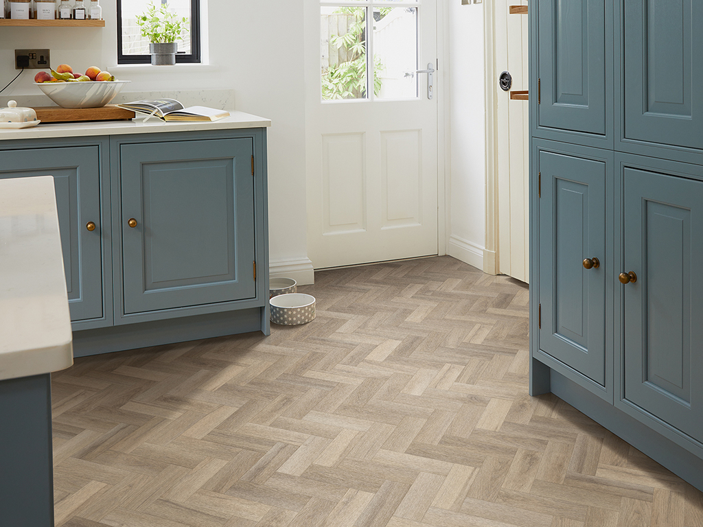 Colonia_4642 Bloomfield Oak Small Parquet_Kitchen 3_1024x768px