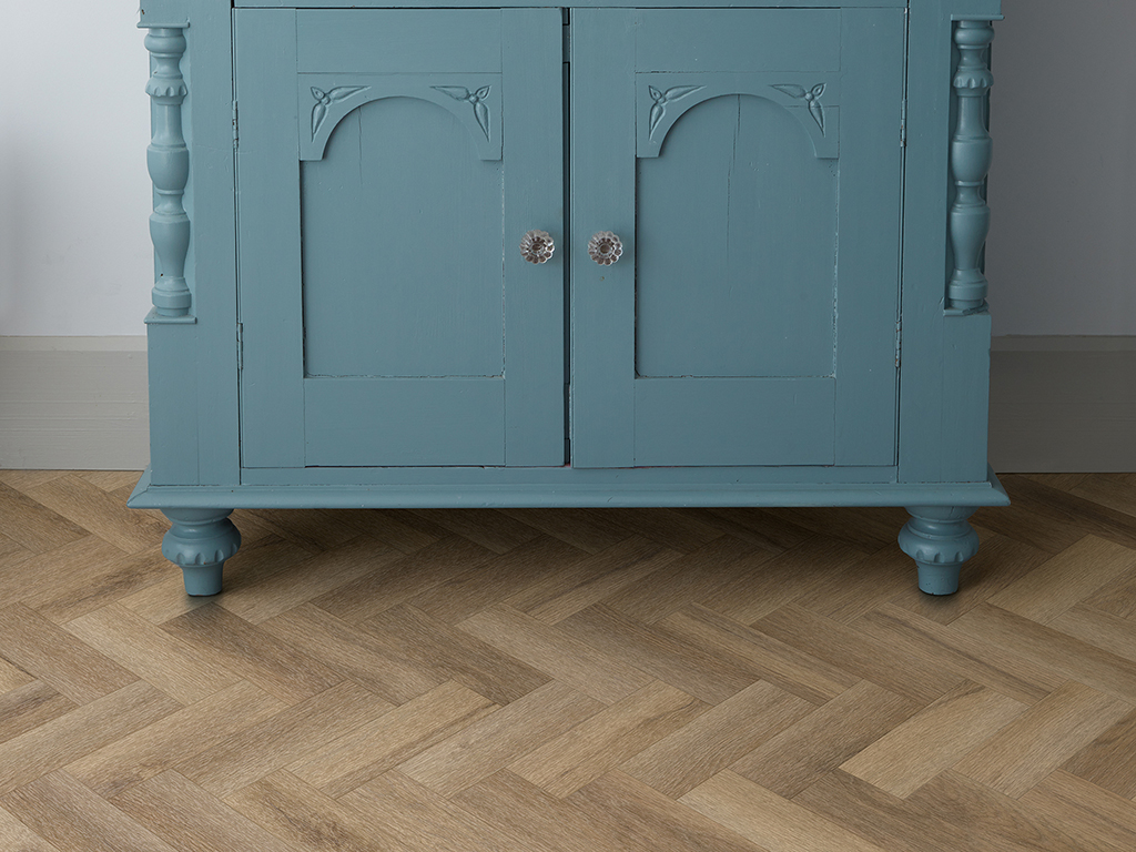 Colonia_4643 Midsummer Oak Small Parquet_Cabinet Cam_1024x768px