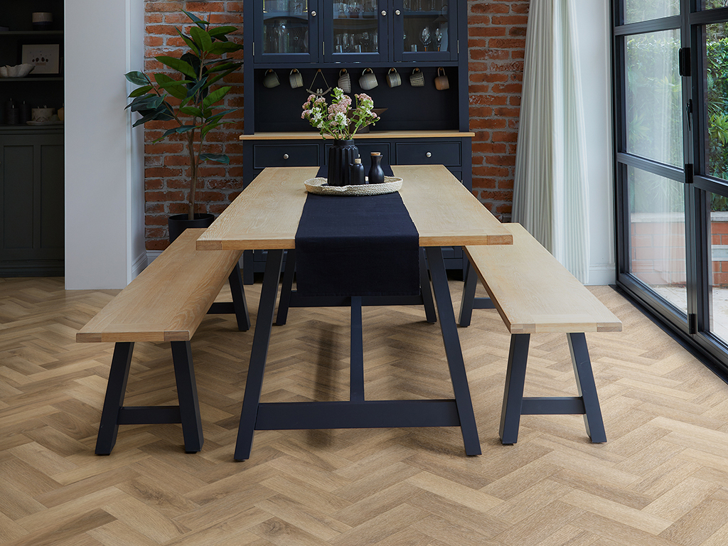 Colonia_4643 Midsummer Oak Small Parquet_Dining_1024x768px