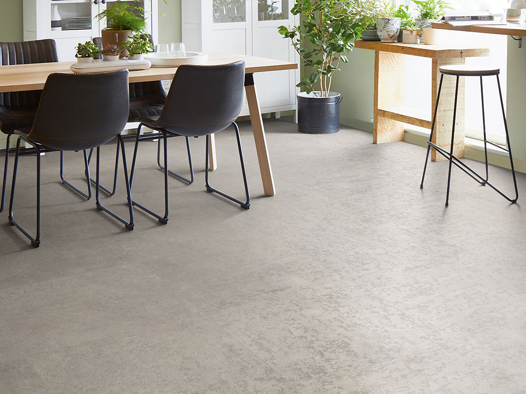 Expona Commercial_Stone_5067_Light Grey Concrete_KITCHEN_1024x768px