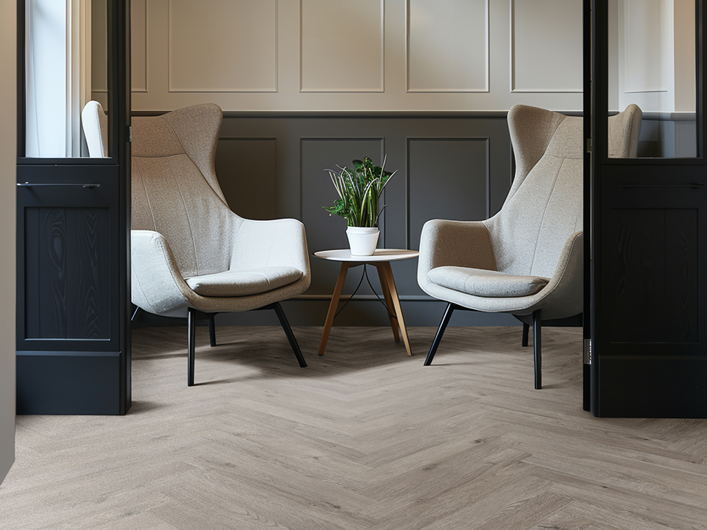 Expona Flow PUR_Herringbone_9679 Upland Oak Parquet_Entrance_1024x768px