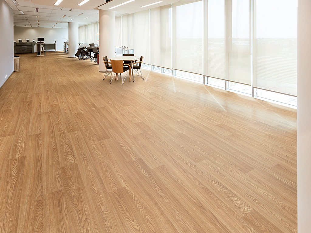 Expona Flow PUR_Wood_9821 Honey Oak 9821_Office_1024x768px