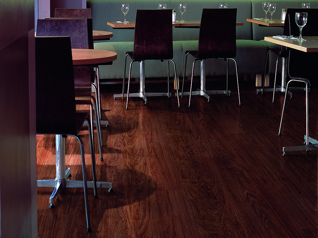 SUN AND DOVES RESTAURANT INTERIOR
