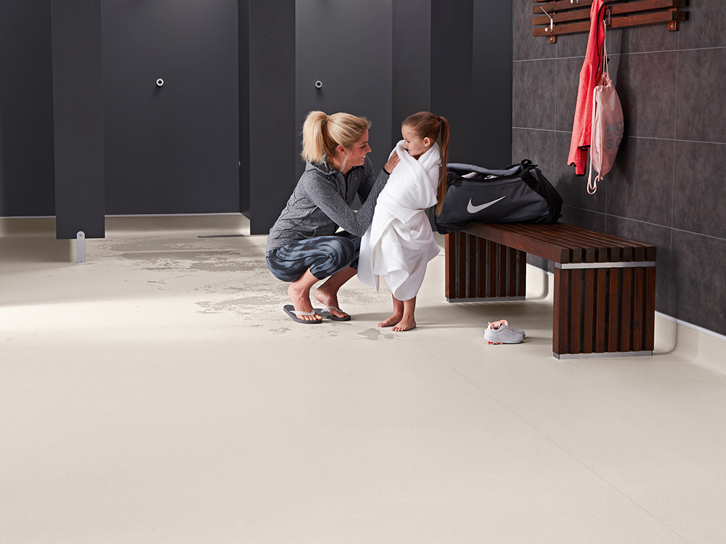Polysafe Quattro PUR_5766 Chalk Dune_Inside Presenter_1024x768px
