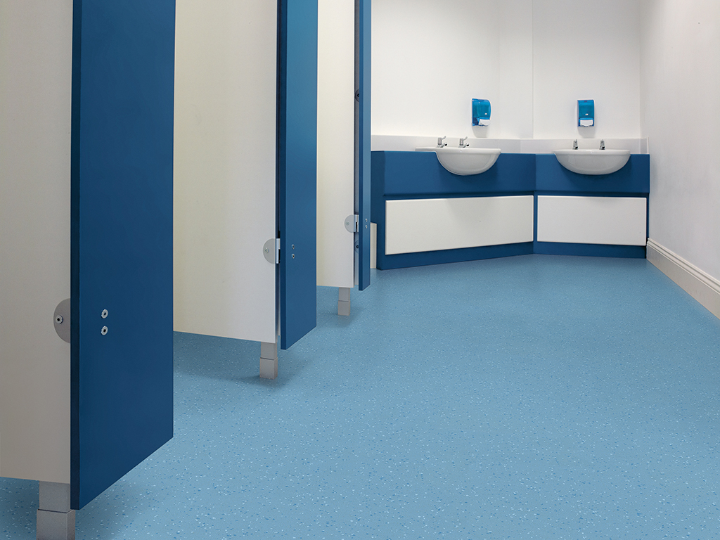 Polysafe Verona PUR_5206 Blue Lagoon_Bathroom_1024x768px