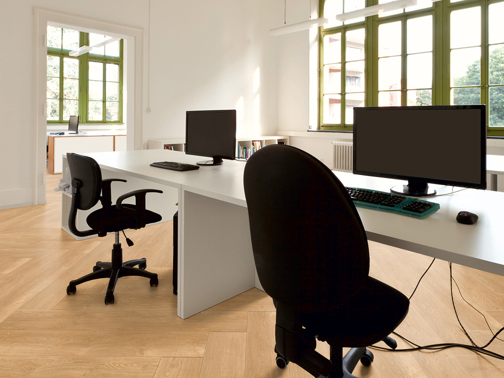 Expona Simplay 19DB_9062 American Oak_Office_1024x768px