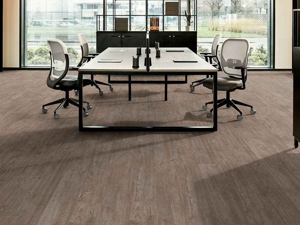 Expona Simplay 19DB_9068 Natural Rustic Pine_Office_1024x768px
