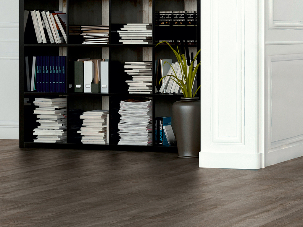 Expona Simplay_2518 Grey Mystique Wood_Hall_1024x768px